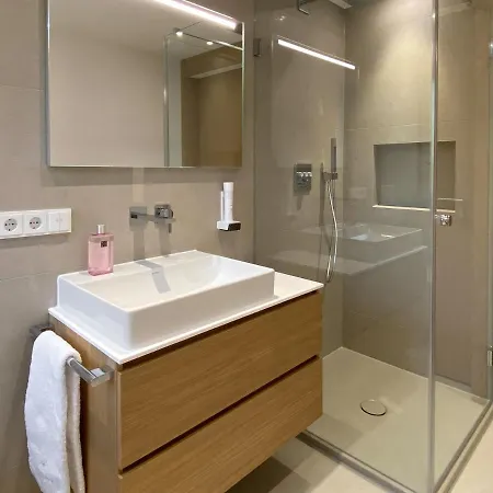 Toploft Serviced Aparthotel 4*